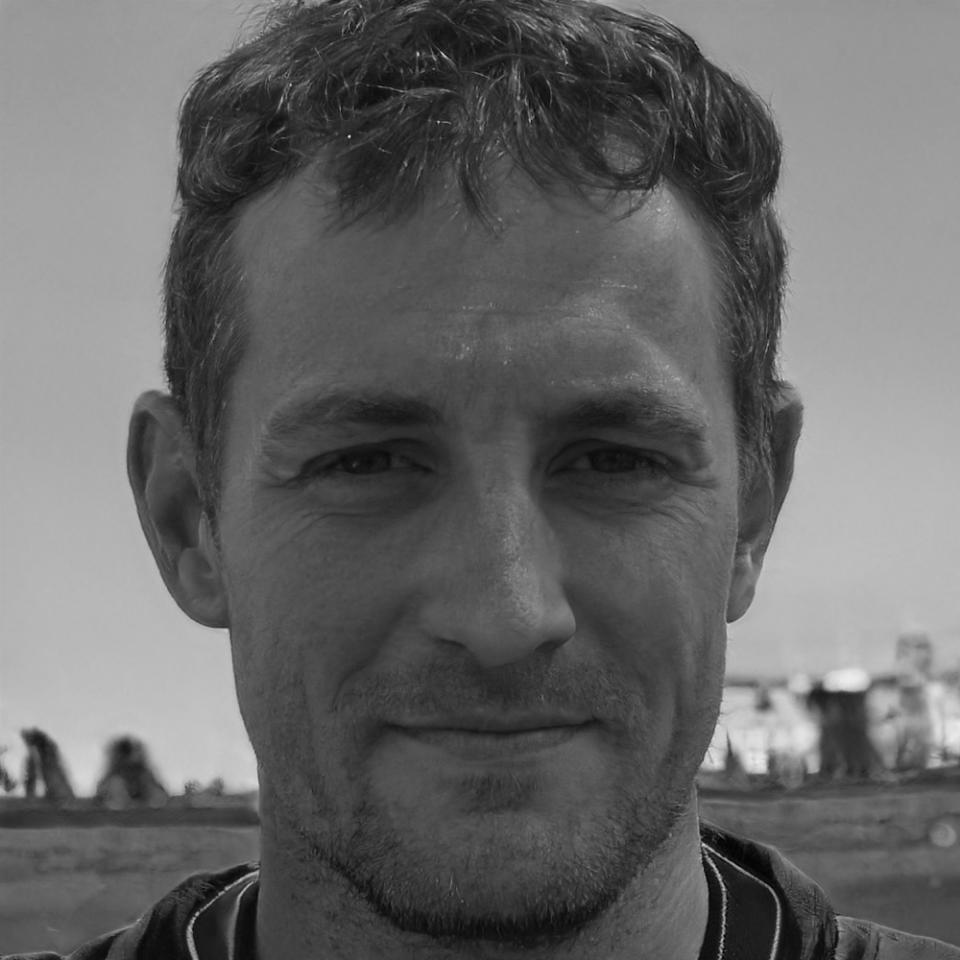 Ritratto professionale del docente Luca Ferrero